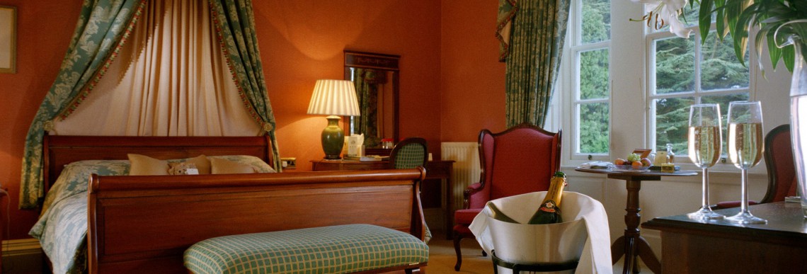 <br />
<b>Notice</b>:  Undefined index: alt in <b>/home/judges/public_html/wordpress/wp-content/themes/judges/page-tariff-subpage.php</b> on line <b>41</b><br />
